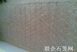 加筋石笼网